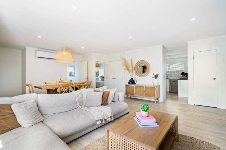 10 Pixie Place Pakuranga Heights_23