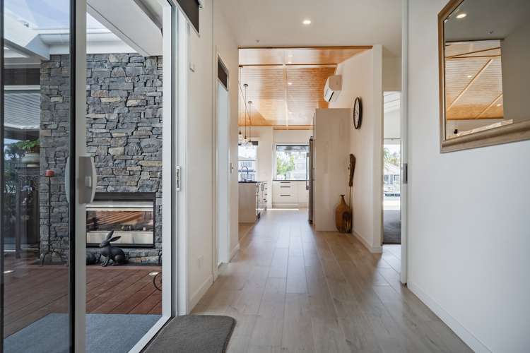 110 Motu Capri Pauanui_11