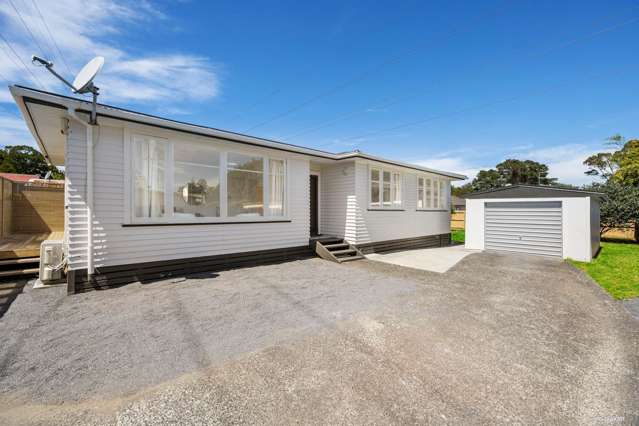 Cute 1950’s Home on Flat, Freehold Site!