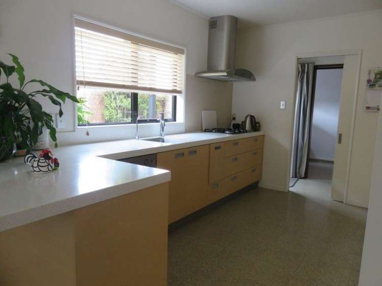 14 Churchill Avenue Allenton_12