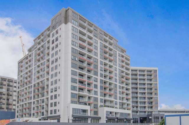 1 Bedroom + Locker! Heart of CBD