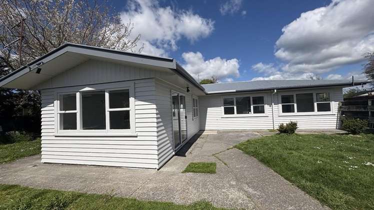 24 Fairview Road 11073_7