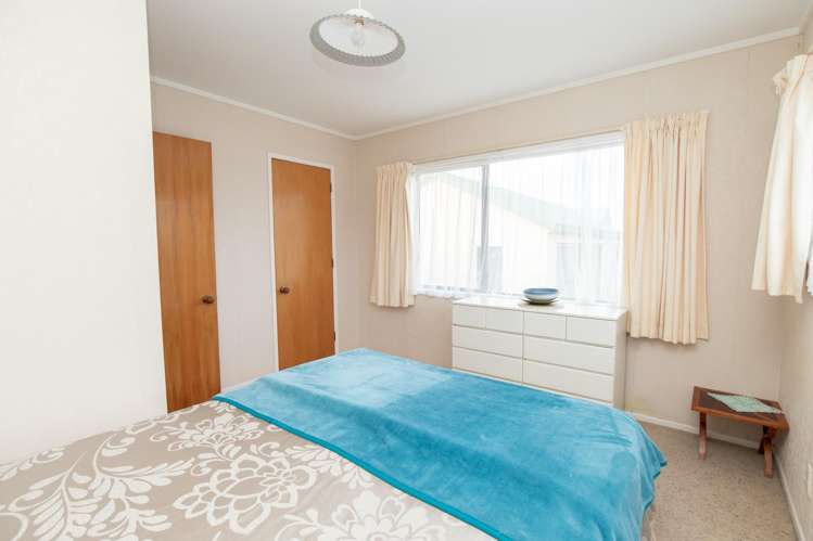 9 McClean Place Ngatea_17
