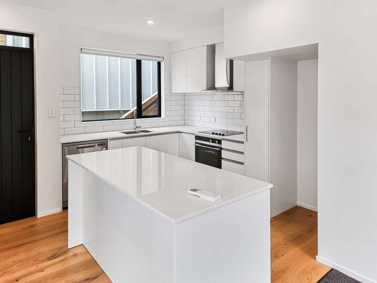Modern & Low-Maintenance 3-Bedroom Townhouse with EV Charging 2