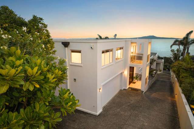 2/25 Churchill Road Murrays Bay_4