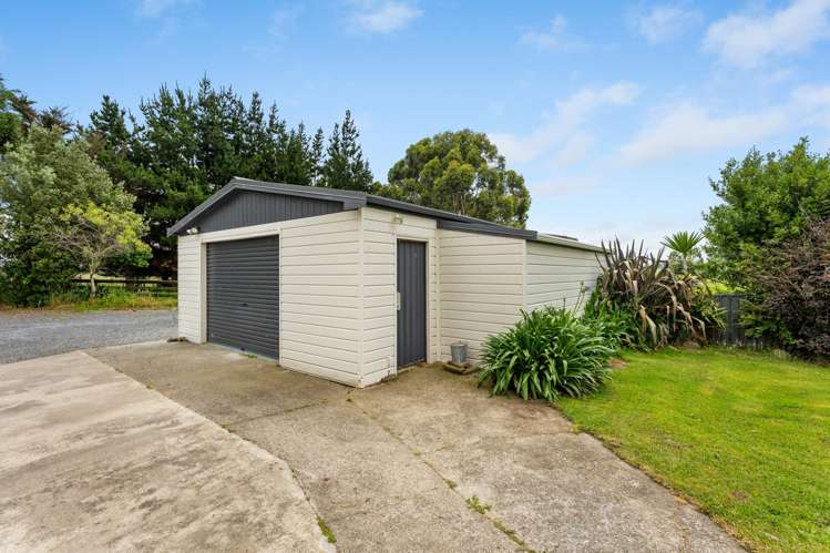 178 Waikawa Beach Road Manakau_24
