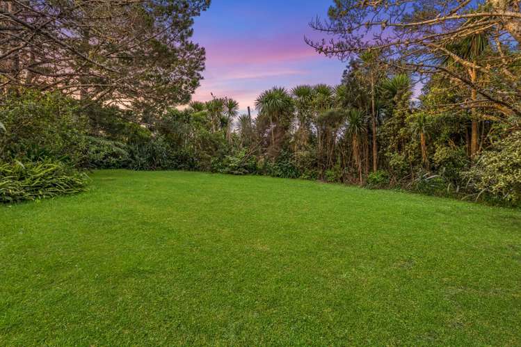 11 Te Ahuahu Road Piha_11