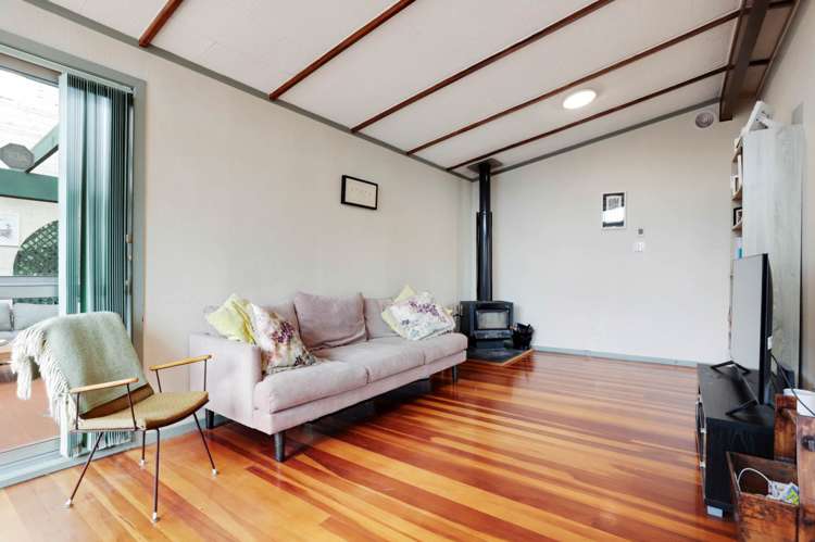 29 Finlow Drive Te Atatu South_9