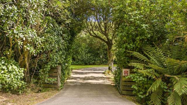1276 Coast Road Wainuiomata_3