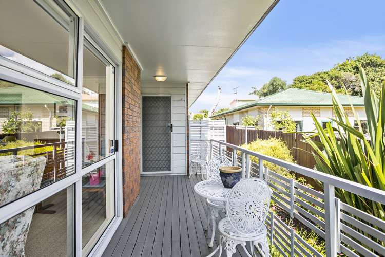 52 Bodi Place Te Atatu South_3
