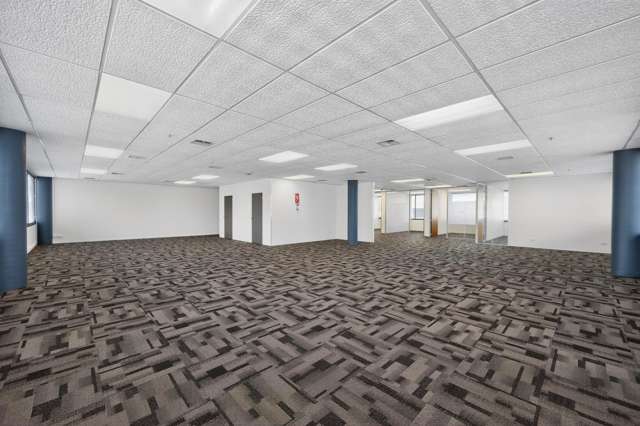 10/2B William Pickering Drive Albany_4