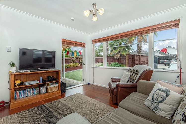 46 Philomel Crescent Bayswater_2