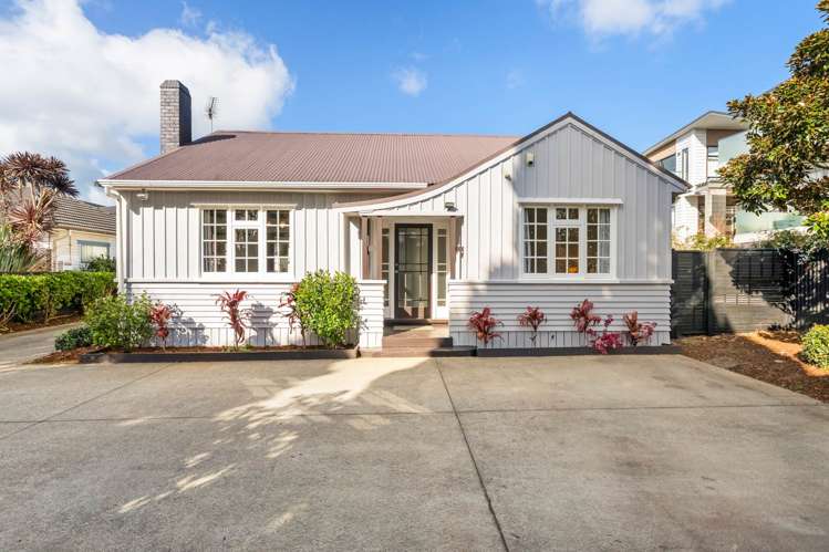 10A Ropata Avenue Pt England_0