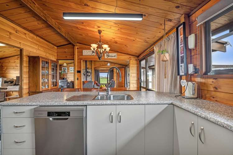 11A Warwick Road Stratford_3