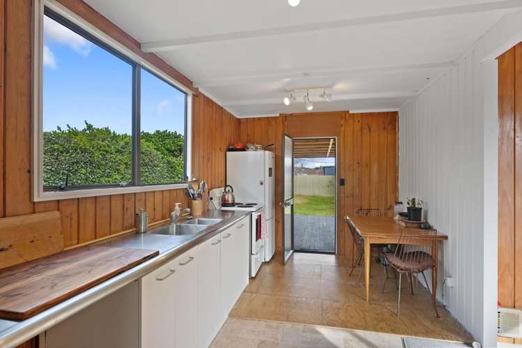 3A Manuka Street Otaki Beach_8