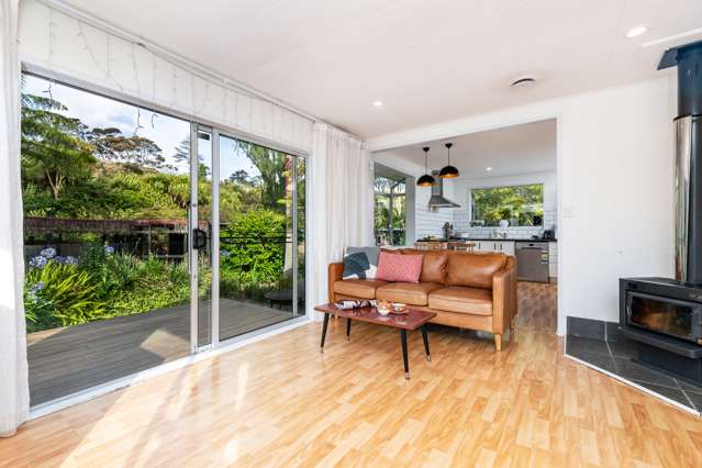 11 Camphora Place Ranui_1