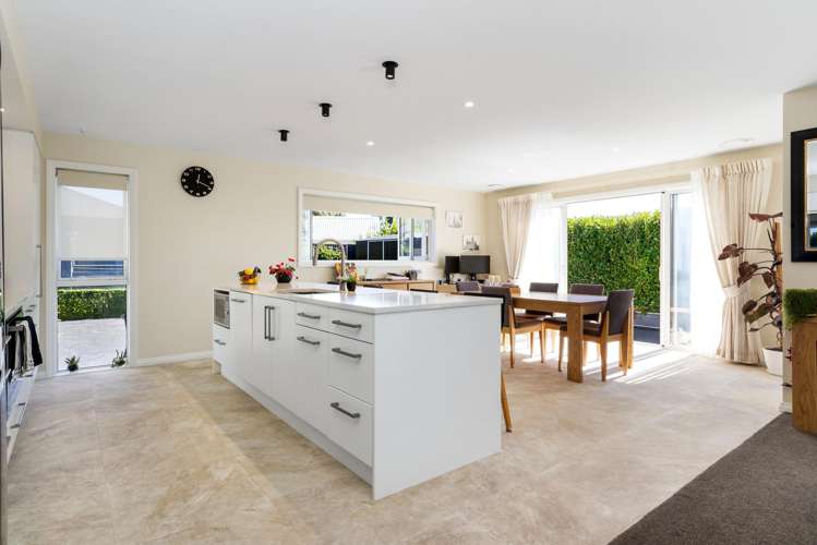 46 Carnaveron Drive Lincoln_3