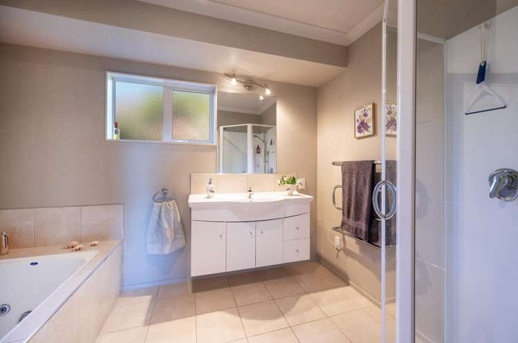 28 Ballard Drive Stoke_24