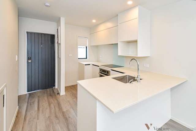 2/137 Hall Ave 10683_2