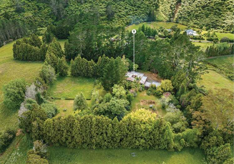 31 Cascade Road Bombay_21