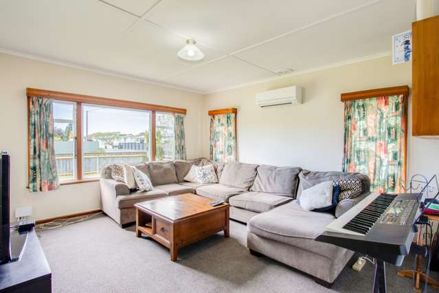 25 Flanders Avenue Onekawa_1