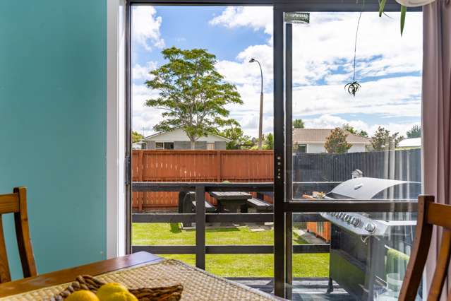 16 La Perouse Place Northcote_2