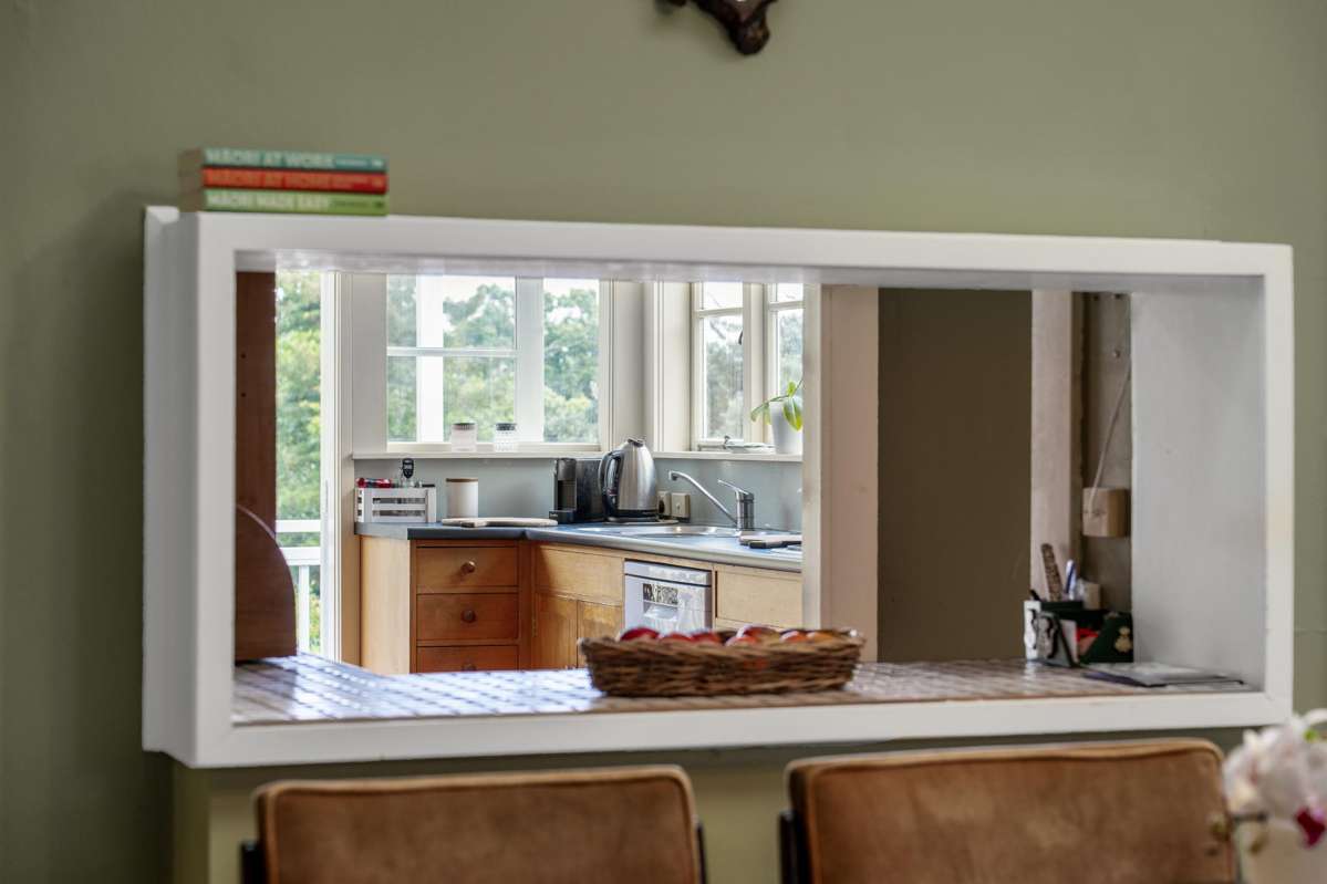 14 Waiatarua Road_1