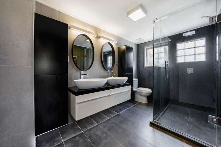 8 Tropicana Drive Mt Roskill_11