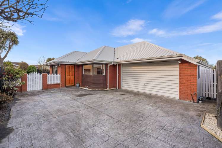 2/8 Coniston Avenue_0