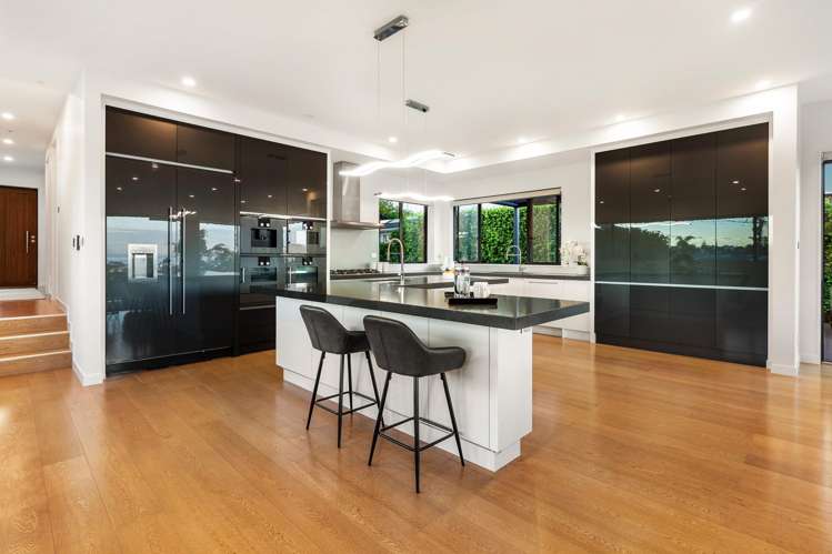 13 Seaview Road Castor Bay_1