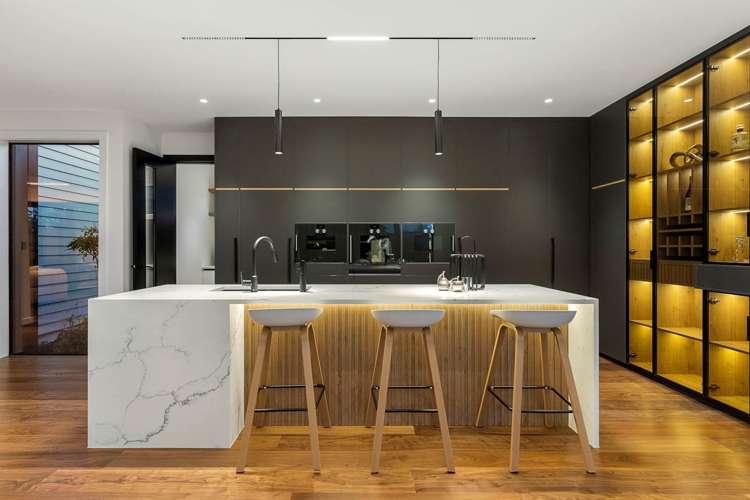 4 Taku Close Long Bay_7