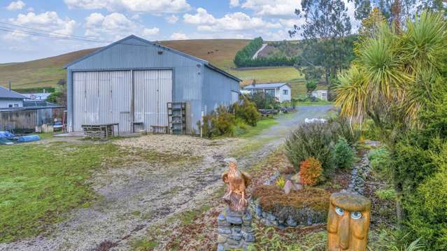Cottages, Shed/WShop,1759sqm