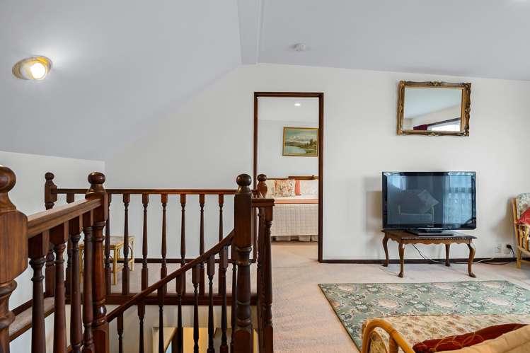 15 Yellowstone Crescent Burwood_15