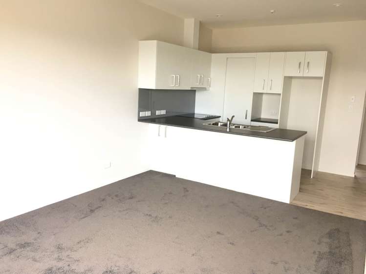 17/45 Karepiro Drive Stanmore Bay_6