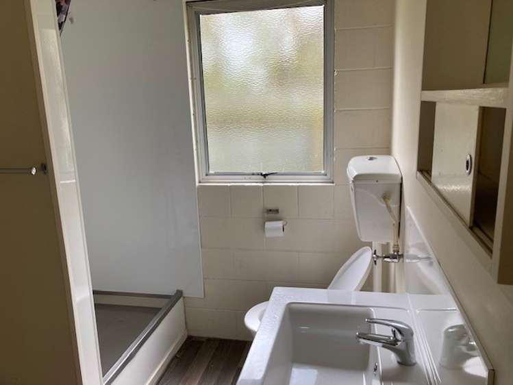 3/5a Kitchener Street 1055_5