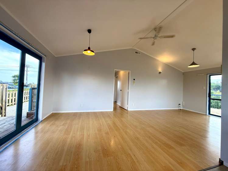 26 Manukau Road Raglan_5