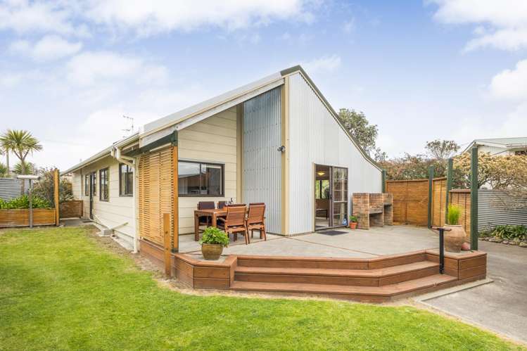 5 Hennessy Street East Foxton Beach_21