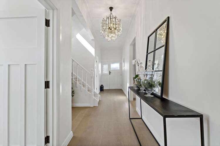 131 Bassett Road Remuera_12