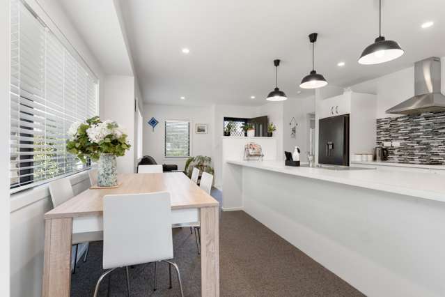 83 Ashmore Park Road Carterton_2