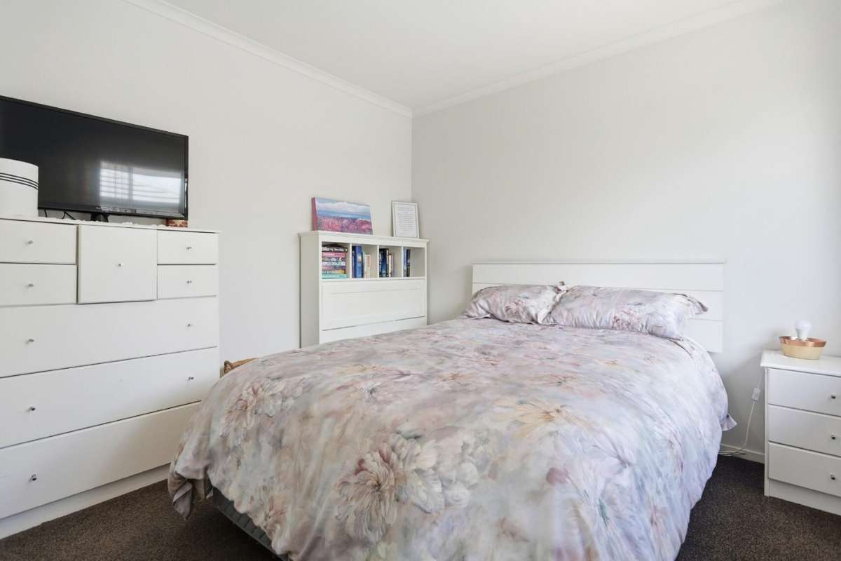 42 Arrow Close_3