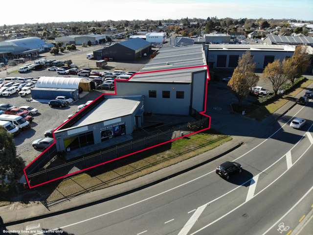 Functional office and warehouse in prime location