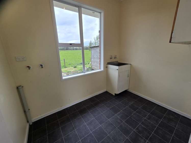 35 Factory Road Paretai_10