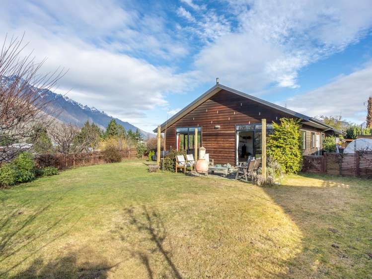1 Witley Lane Lower Shotover_19