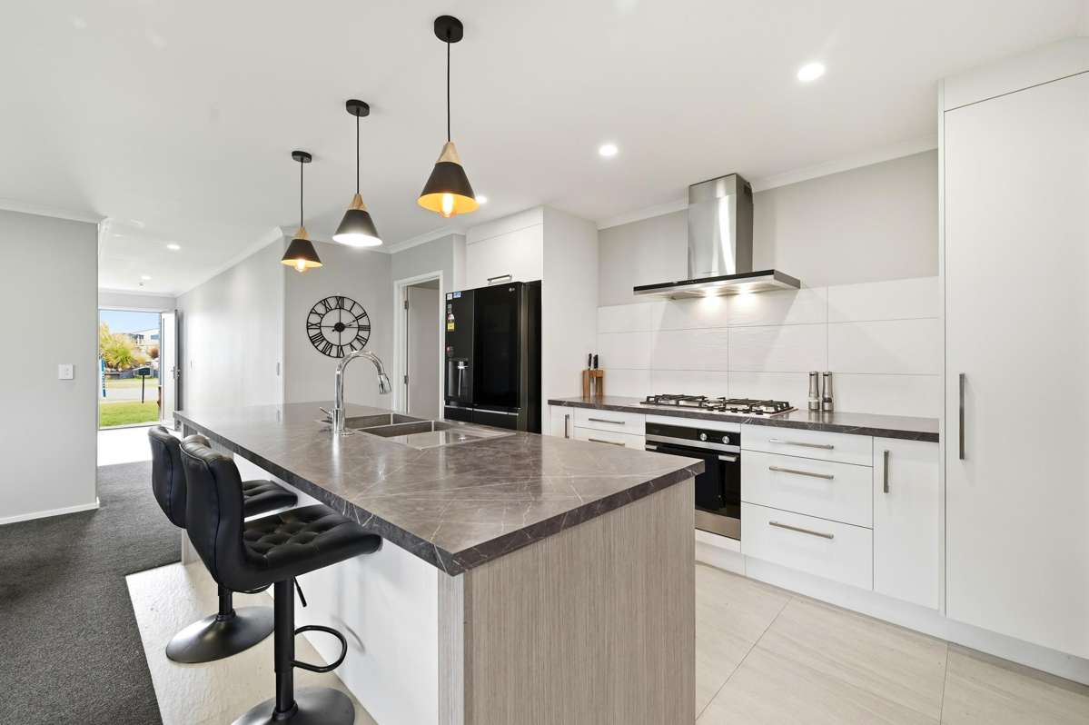121 Harakeke Drive_1