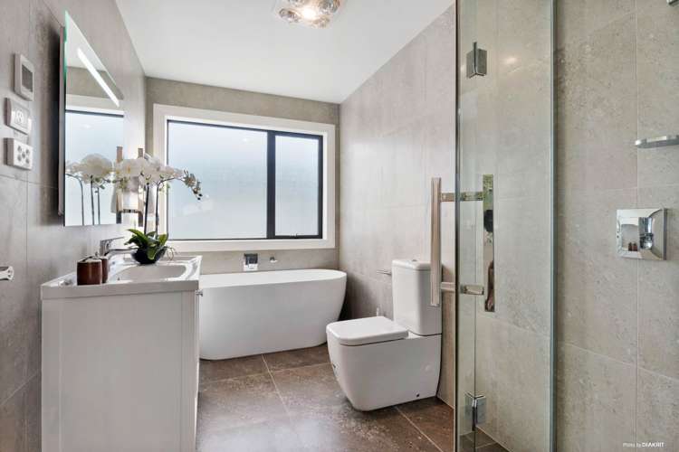 8 Ascension Crescent Orewa_13