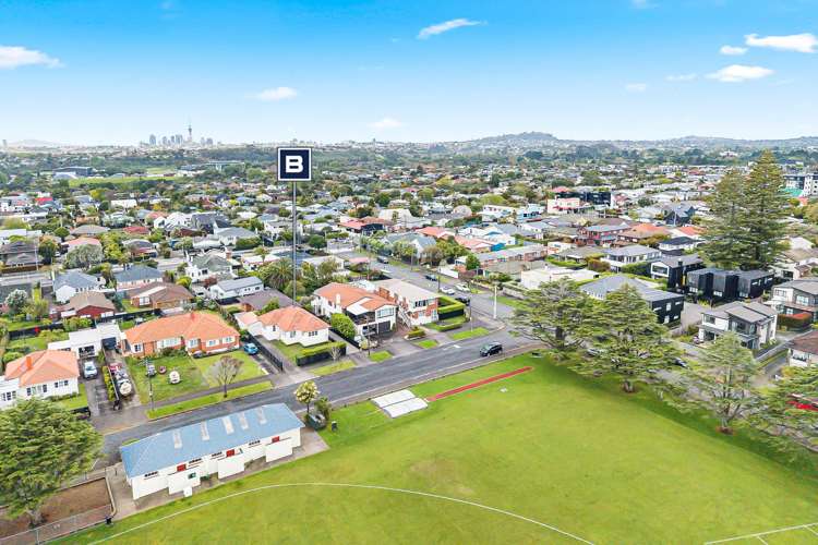 1/7 Neville Street Point Chevalier_23