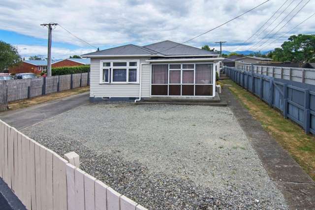 Charming 4BR Family Home in Masterton