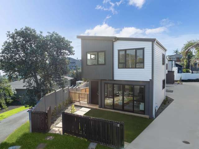 Brand New 5 Bedroom Home in Macleans Zone