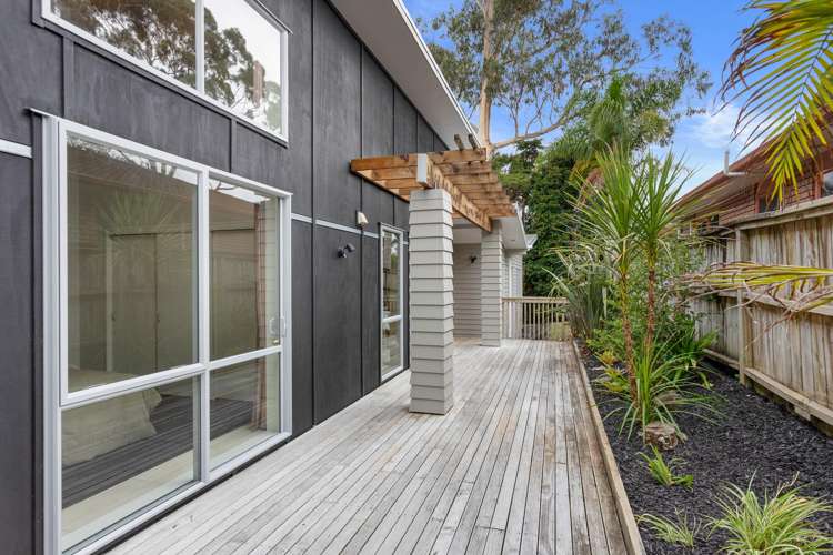 103G Glengarry Road Glen Eden_1