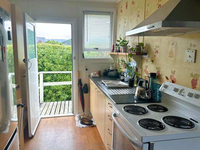 4/311 Waikawa Road Picton_2